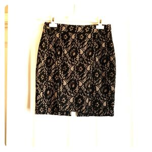 Express High Waisted MidThigh Blk &Nude Lace Skirt